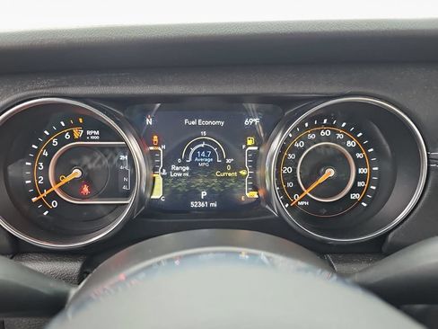 Used 2022 Jeep Gladiator Overland w/ Popular Equipment Package AWD/4WD image 18