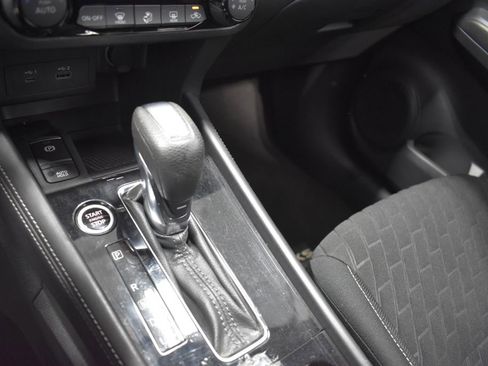 Used 2021 Nissan Kicks SV FWD image 17