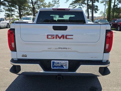 Used 2025 GMC Sierra 1500 SLT AWD/4WD image 4
