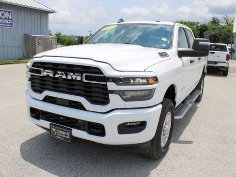 Used 2026 RAM 2500 Big Horn AWD/4WD image 3
