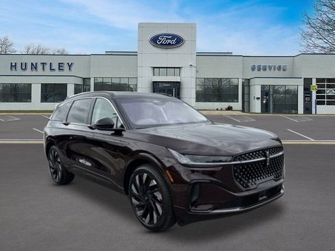 Used 2025 Lincoln Nautilus Black Label w/ Jet Appearance Package AWD/4WD image 4