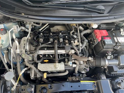 Used 2023 Nissan Versa SV image 29