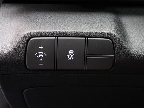 Used 2025 Hyundai Elantra Sport FWD image 26