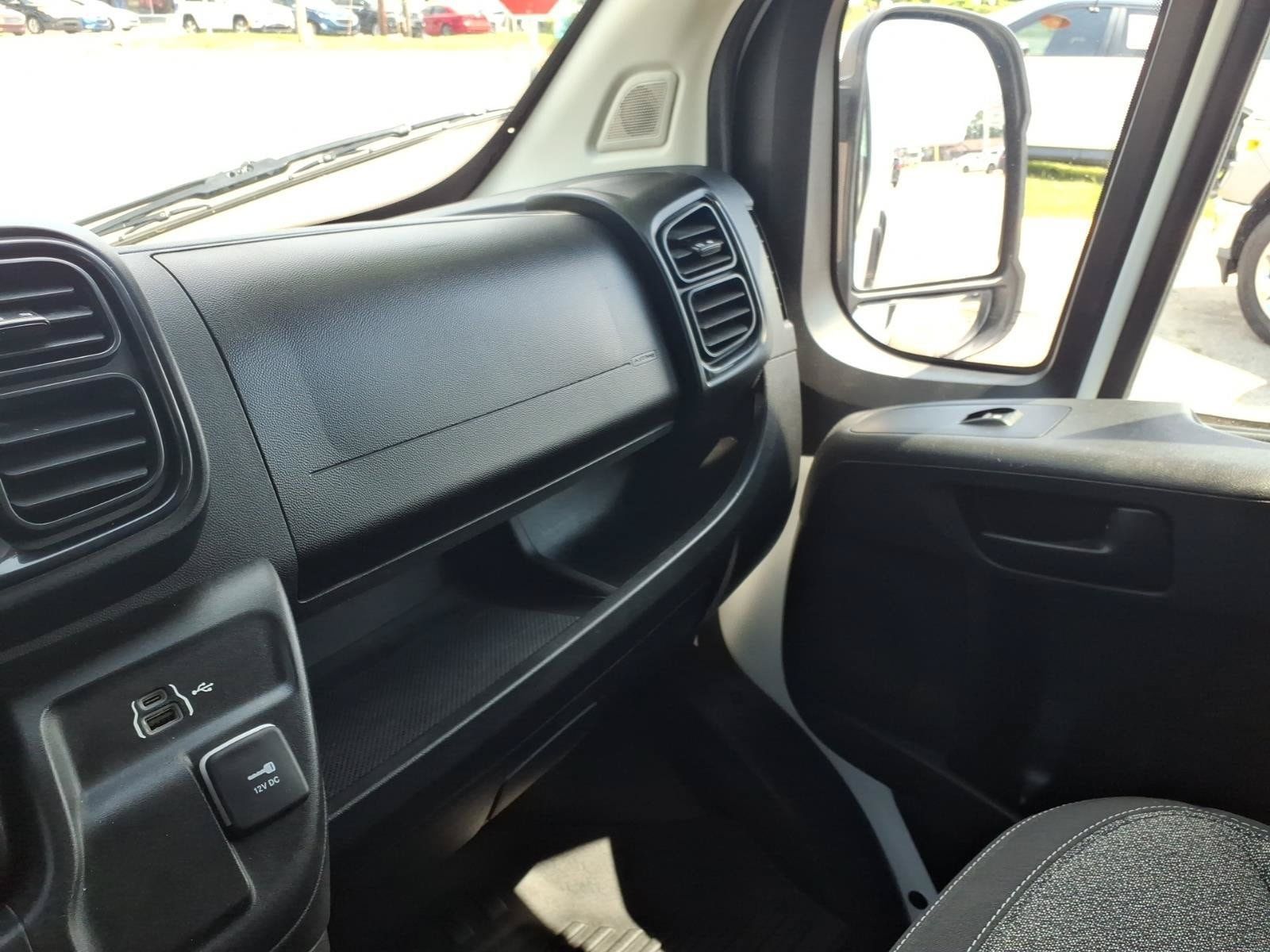 Used 2024 RAM ProMaster 2500 w/ Convenience Group FWD image 21