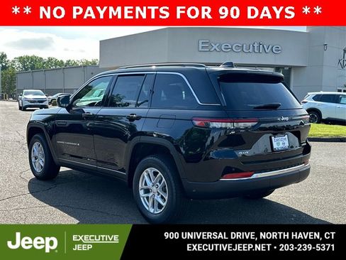 New 2025 Jeep Grand Cherokee Laredo w/ Luxury Tech Group I image 4