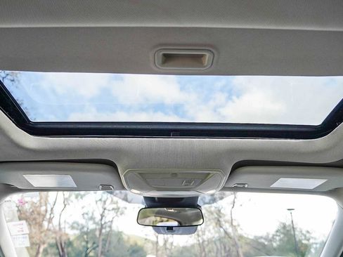 Used 2017 Ford Focus Titanium w/ Titanium Technology Package image 18