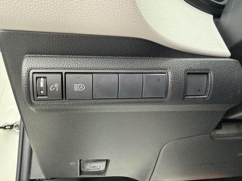 Used 2021 Toyota Corolla SE FWD image 10