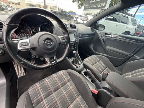 Used 2012 Volkswagen Golf 4-Door FWD image 13