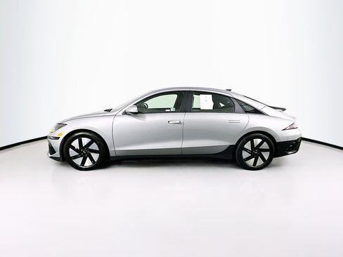 Used 2024 Hyundai Ioniq 6 SE RWD image 4