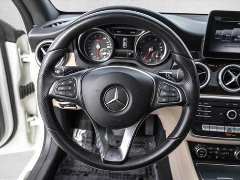 Used 2018 Mercedes-Benz CLA 250 4MATIC image 13