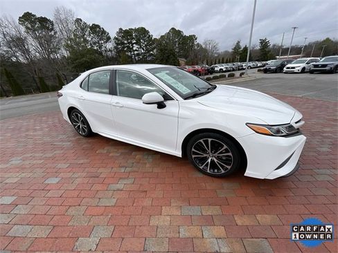 Used 2019 Toyota Camry SE image 37
