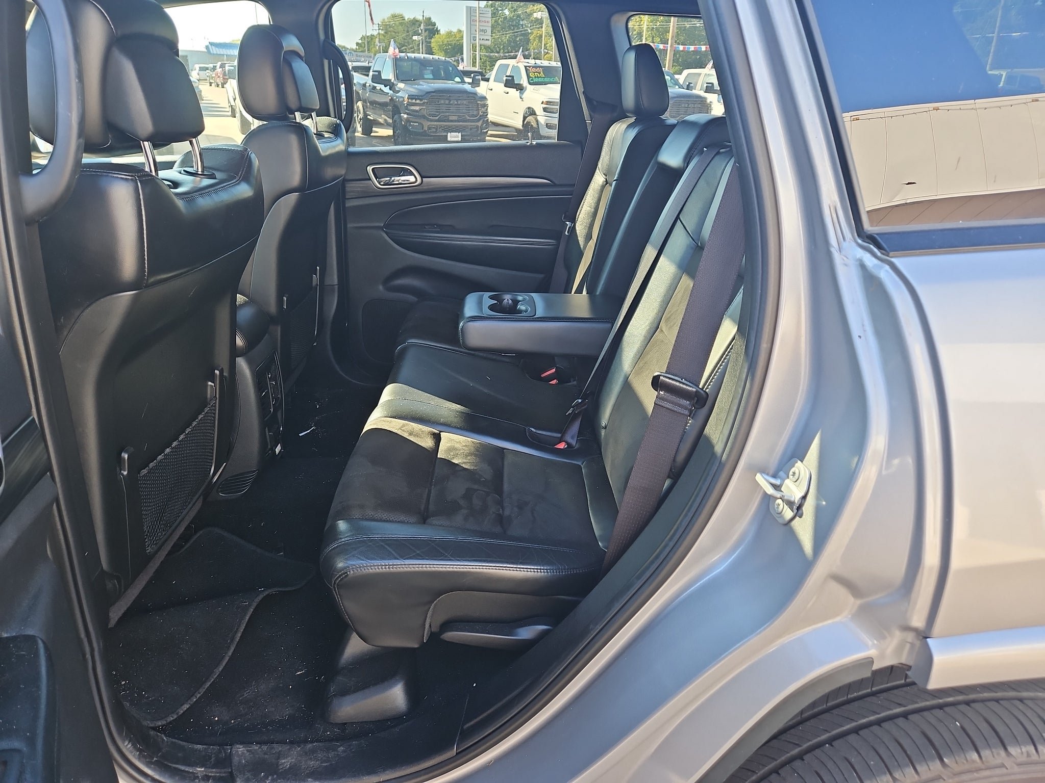 Used 2019 Jeep Grand Cherokee Altitude AWD/4WD image 6