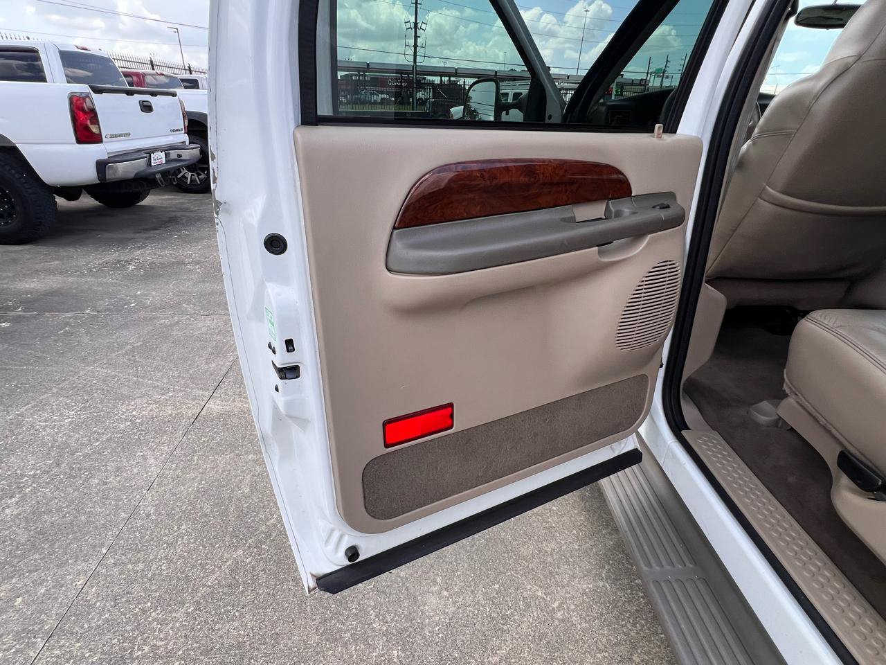 Used 2001 Ford Excursion Limited RWD image 16