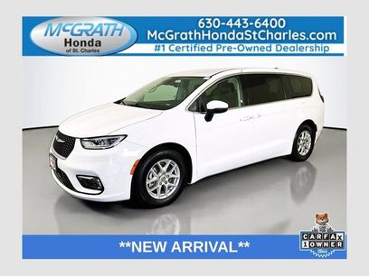Used 2023 Chrysler Pacifica Touring-L