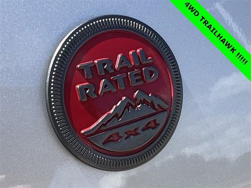 Used 2024 Jeep Compass Trailhawk image 12