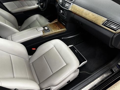 Used 2011 Mercedes-Benz E 350 4MATIC Sedan image 91