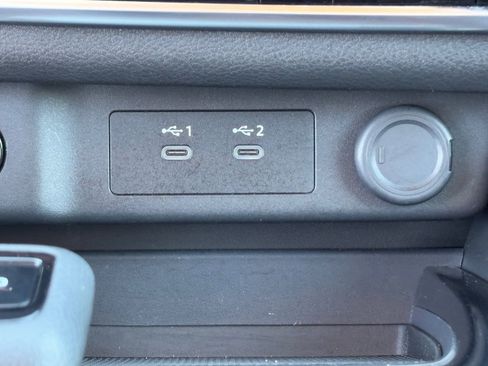 Certified 2025 Nissan Rogue SV image 25