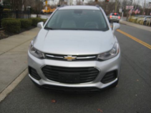 Used 2019 Chevrolet Trax LT w/ Driver Confidence Package AWD/4WD image 4