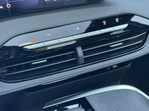 New 2025 Buick Enclave Sport Touring w/ Super Cruise Package image 31