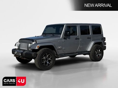 Used 2016 Jeep Wrangler Unlimited Sahara w/ Connectivity Group image 3