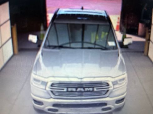 Used 2023 RAM 1500 Laramie AWD/4WD image 2