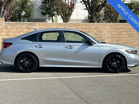 Used 2025 Honda Civic Sport image 3