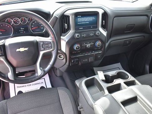Used 2021 Chevrolet Silverado 1500 LT image 19