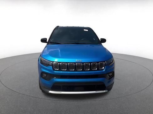 Used 2025 Jeep Compass Limited AWD/4WD image 4