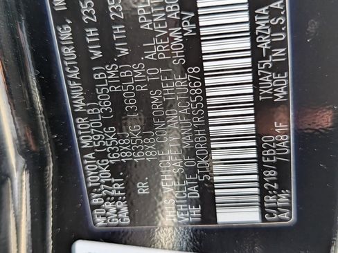 Used 2024 Toyota Highlander XLE image 22