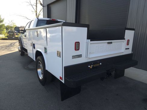 Used 2019 Ford F250 XL w/ Power Equipment Group AWD/4WD image 3