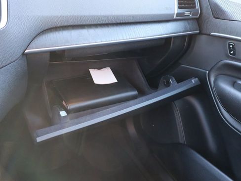 Used 2020 Volvo XC90 T6 Momentum image 40