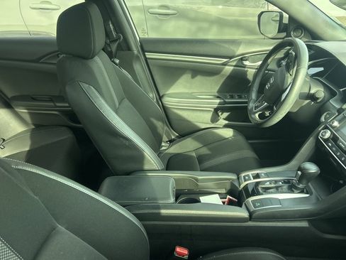 Used 2019 Honda Civic Sport image 3