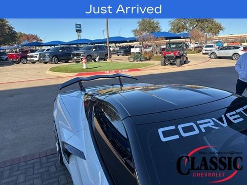 Used 2020 Chevrolet Corvette Stingray Coupe w/ Chrome Exterior Badge Package image 25