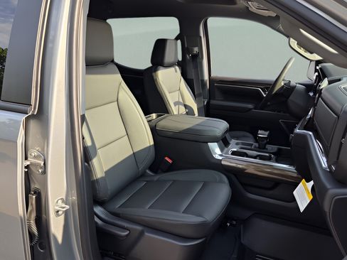 New 2026 Chevrolet Silverado 1500 RST w/ RST All Star Premium Package AWD/4WD image 15