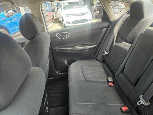 Used 2019 Nissan Sentra SV FWD image 6