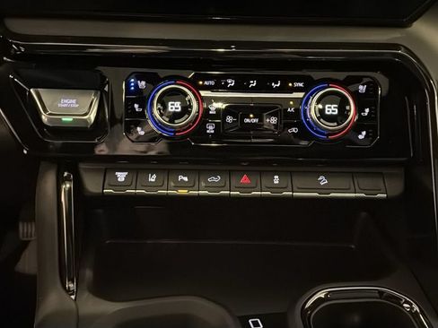 New 2026 GMC Sierra 2500 AT4 w/ AT4 Premium Plus Package AWD/4WD image 28
