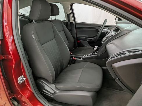 Used 2016 Ford Focus SE FWD image 18