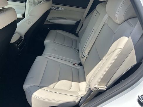 New 2027 Genesis GV70 2.5T Advanced AWD/4WD image 20