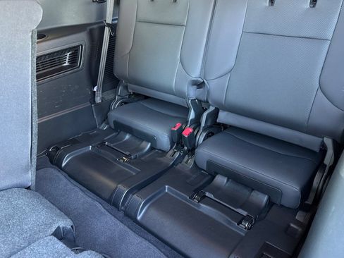 Certified 2023 Lexus GX 460 Premium w/ Premium Package AWD/4WD image 18