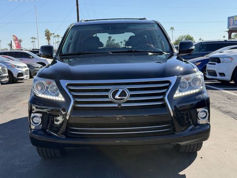Used 2015 Lexus LX 570 4WD w/ Luxury Package image 13