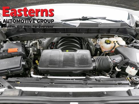 Used 2023 Chevrolet Silverado 1500 LT AWD/4WD image 7