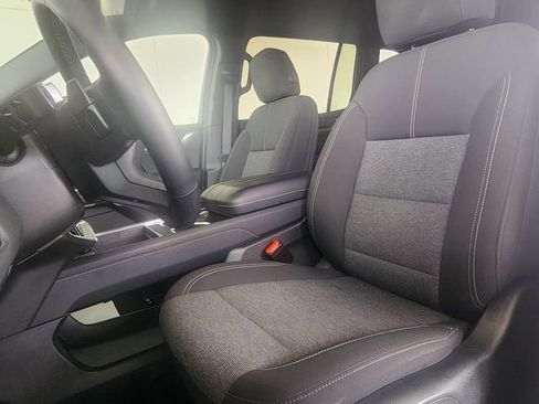 Used 2025 GMC Acadia Elevation FWD image 15