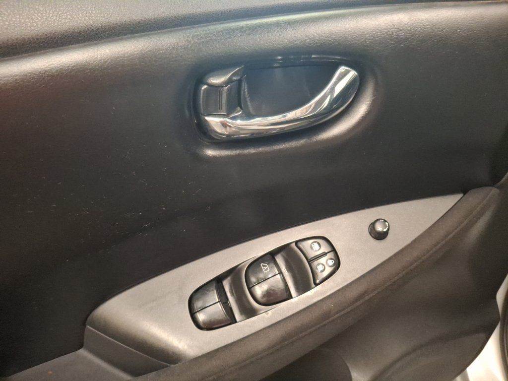 Used 2015 Nissan Leaf S w/ Charge Package FWD image 15