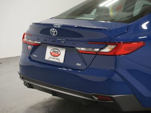 New 2026 Toyota Camry SE image 9