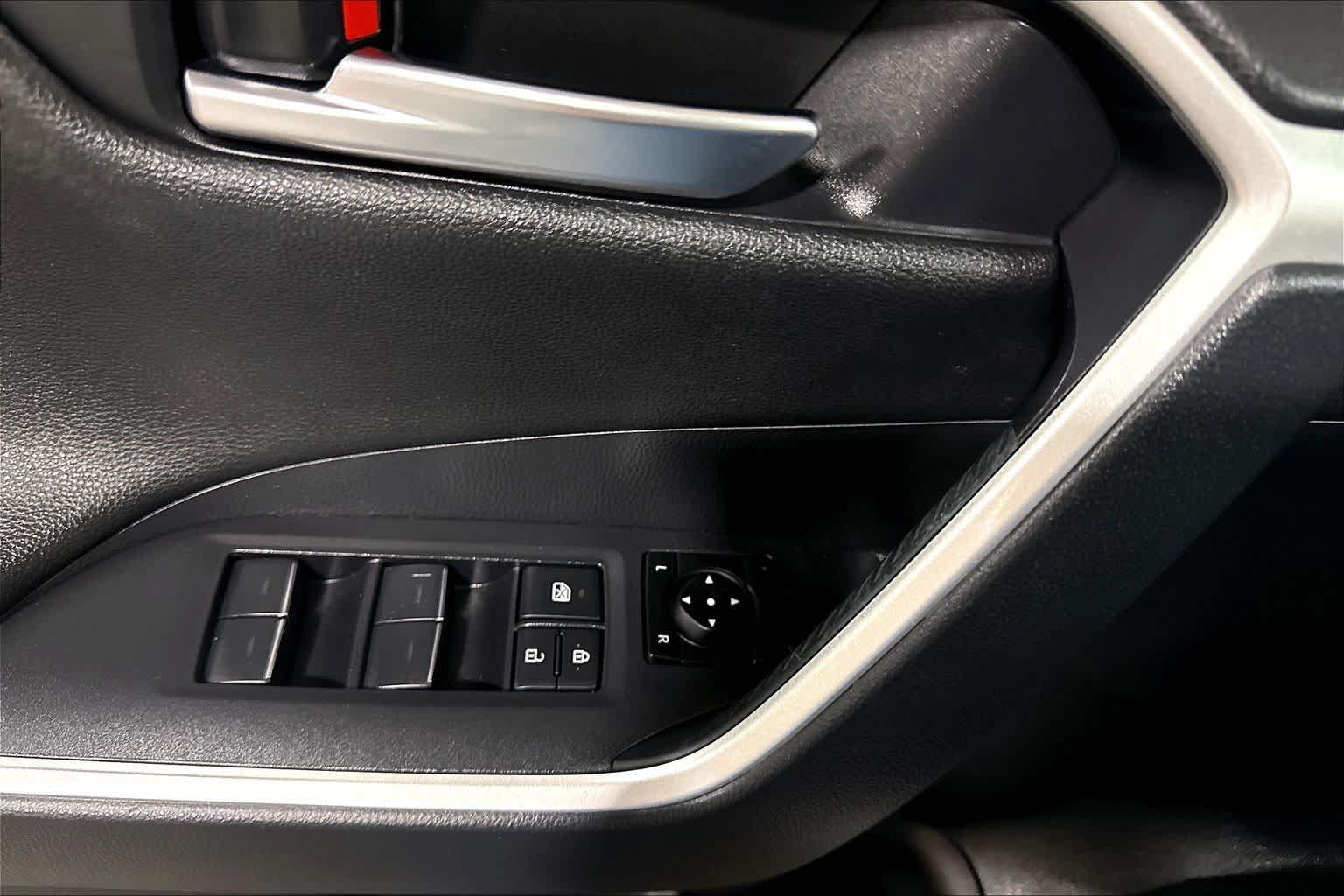 Used 2024 Toyota RAV4 XSE w/ Weather Package AWD/4WD image 34