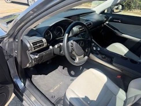 Used 2014 Lexus IS 250 AWD w/ Luxury Package w/Gray Wood image 11