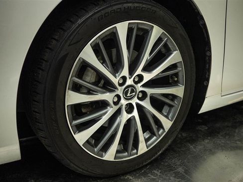 Used 2020 Lexus ES 350 w/ Premium Package FWD image 3