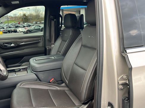 Used 2024 GMC Yukon Denali w/ Advanced Technology Package image 22