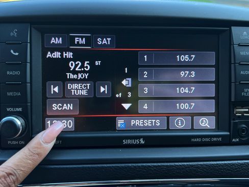 Used 2019 Dodge Grand Caravan SE w/ UConnect Hands-Free Group FWD image 13