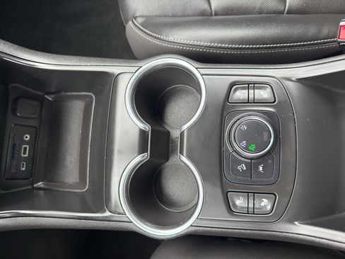 Certified 2022 GMC Terrain SLT AWD/4WD image 23